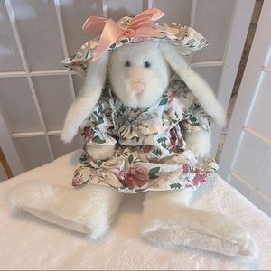 Boyds Bears Vintage Magnolia Bunny New with Tags